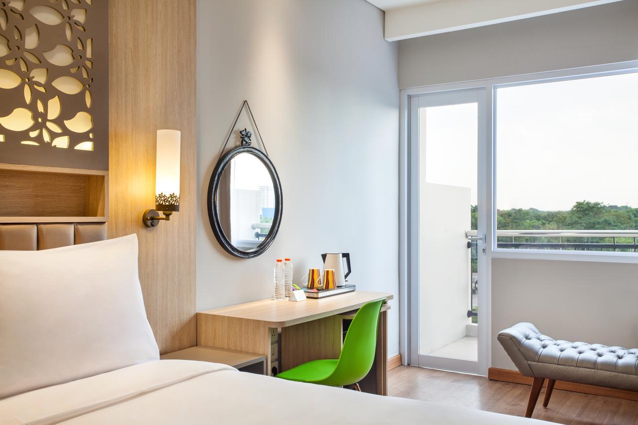 Ibis Styles Cikarang Hotel Luaran gambar